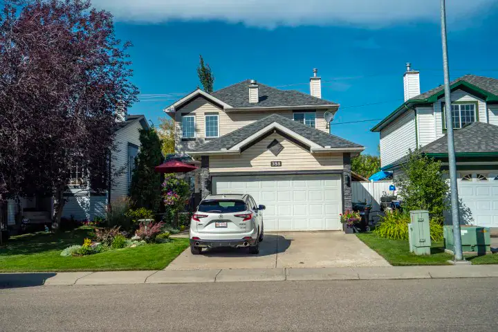 Somerset community in Calgary
